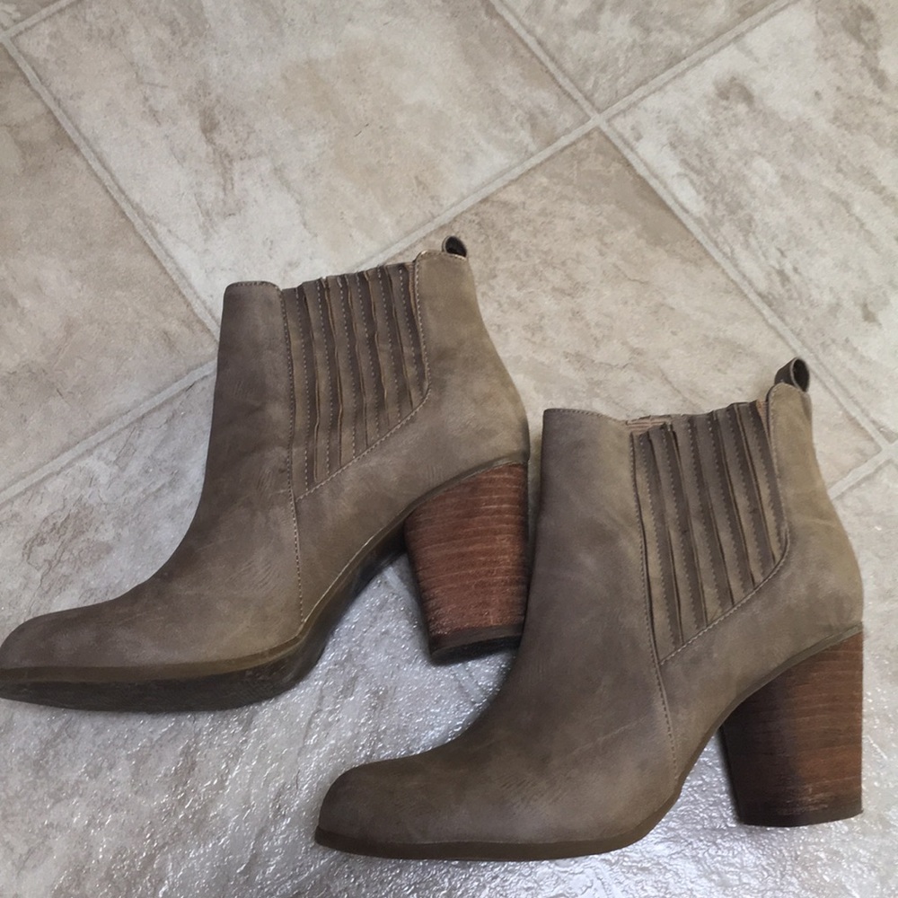 EUC Madden Girl Booties